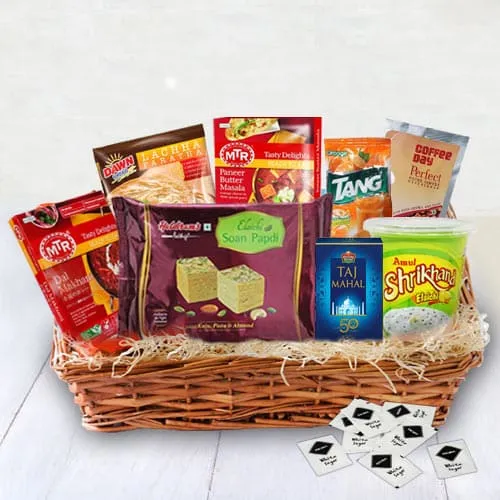 Buy enticing snacks gift hamper for mother in Pune, Free Shipping -  PuneOnlineFlorists